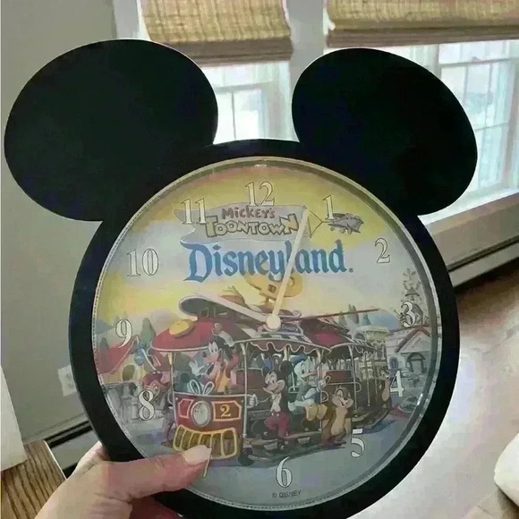 Vintage Disneyland Toontown clock RARE - Picture 4 of 5